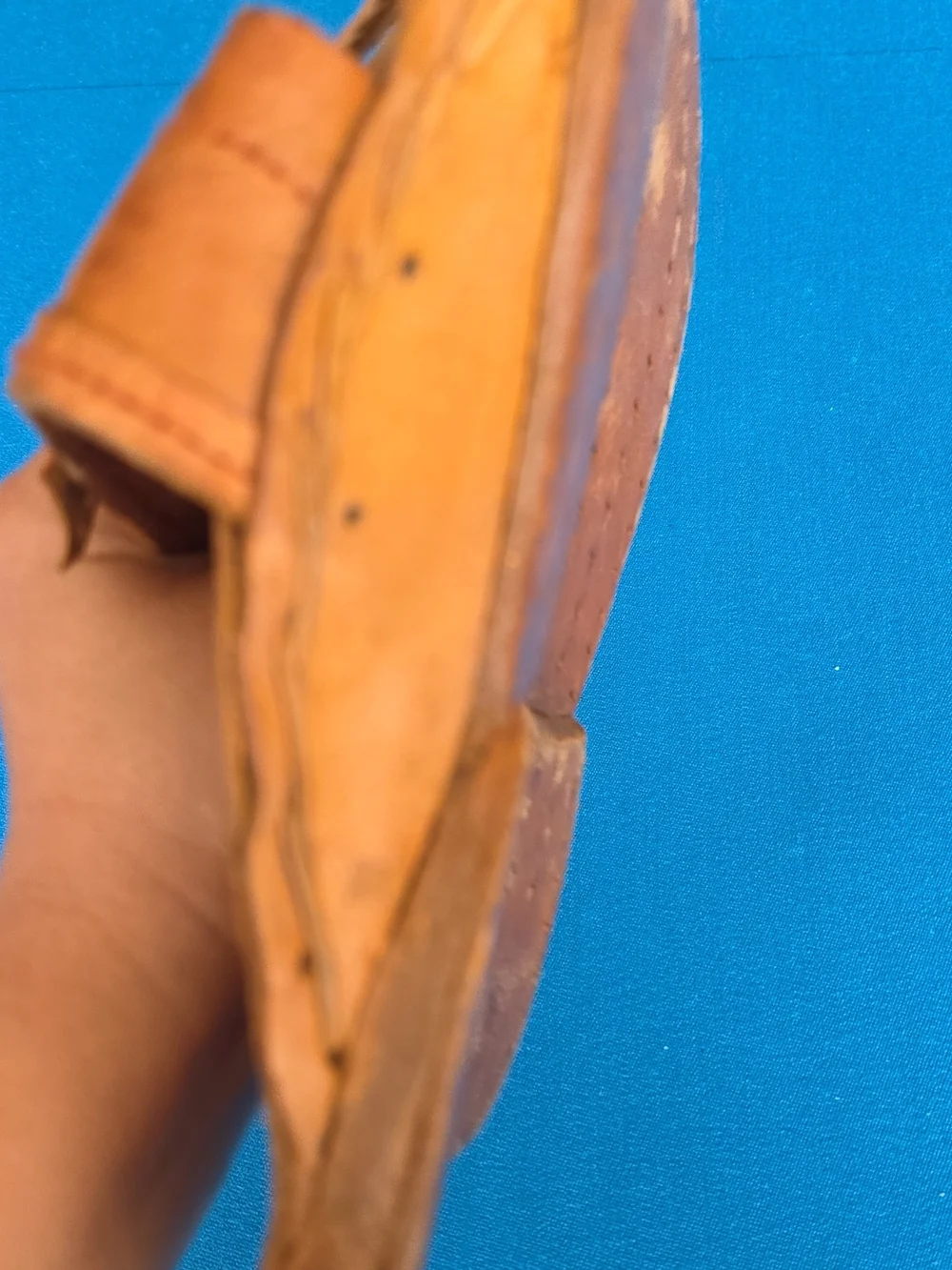 Men's Leather Toe-Loop Sandals in Tan They are vintage sandals from India